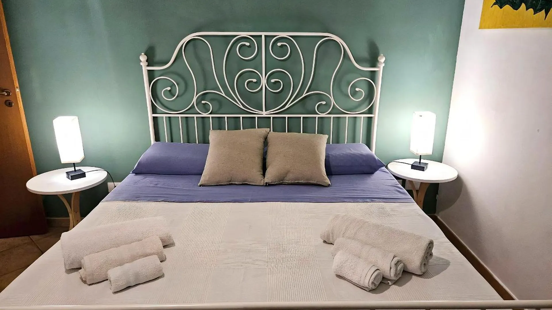 Happie Casa Il Capo & La Cattedrale Apartment Palermo Italy